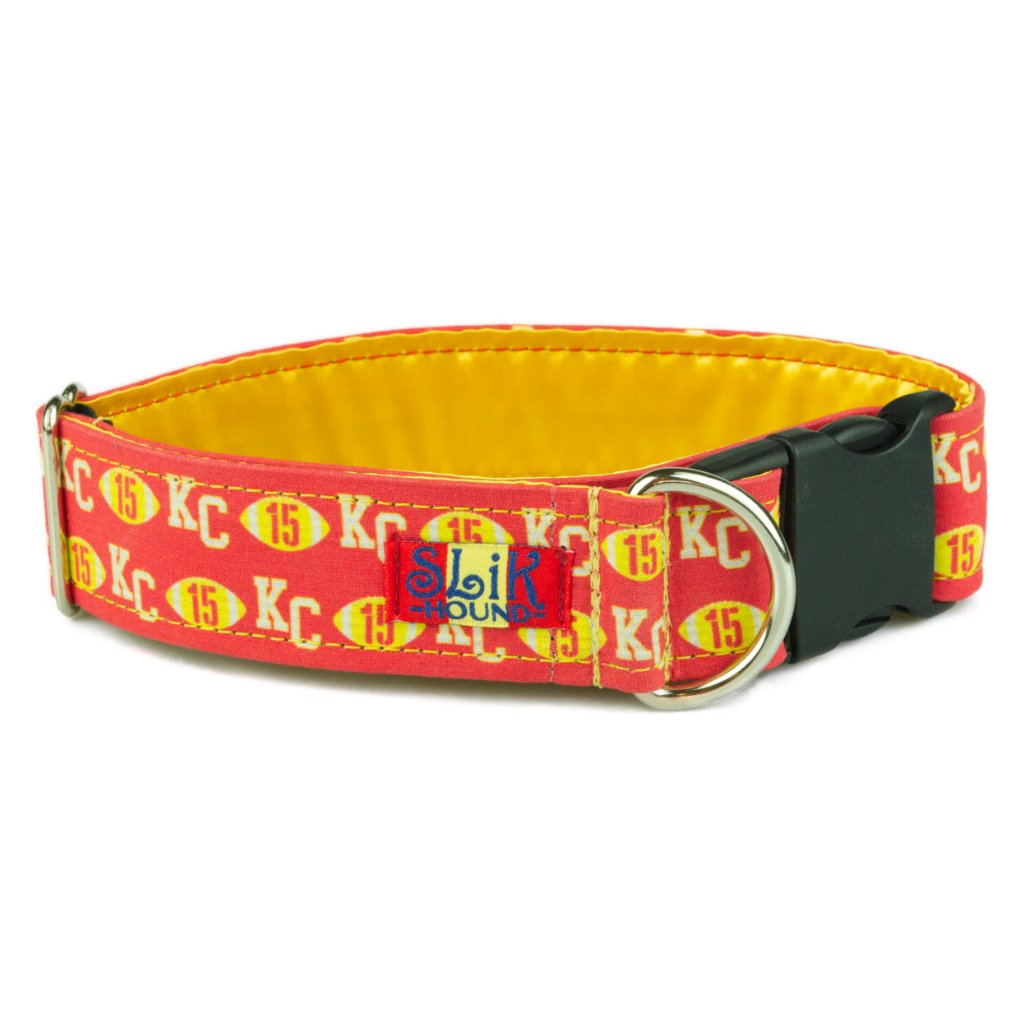 Kansas City Dog Collar Dog Hearts KC Design in Blue.